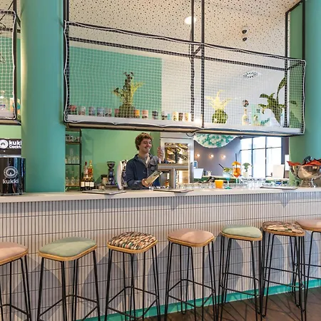 The Niu Wave - Aparthotel