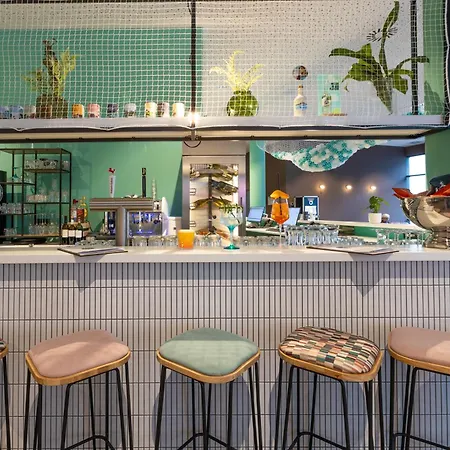 The Niu Wave - Appart hôtel *